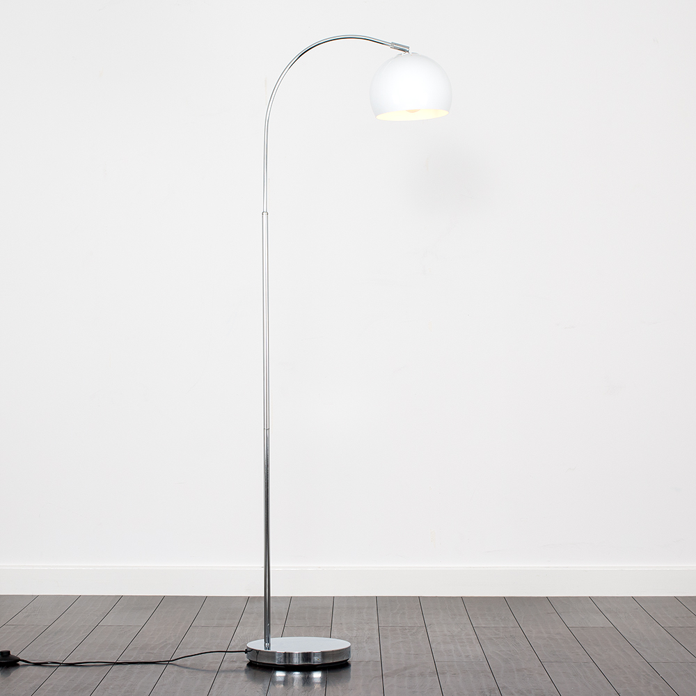 Curva Floor Lamp In Chrome With White Shade